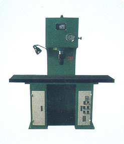  單柱液壓機的原理和基本原則