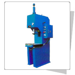 單柱液壓機組合閥有哪些構(gòu)成 單柱液壓機組合閥有哪些構(gòu)成