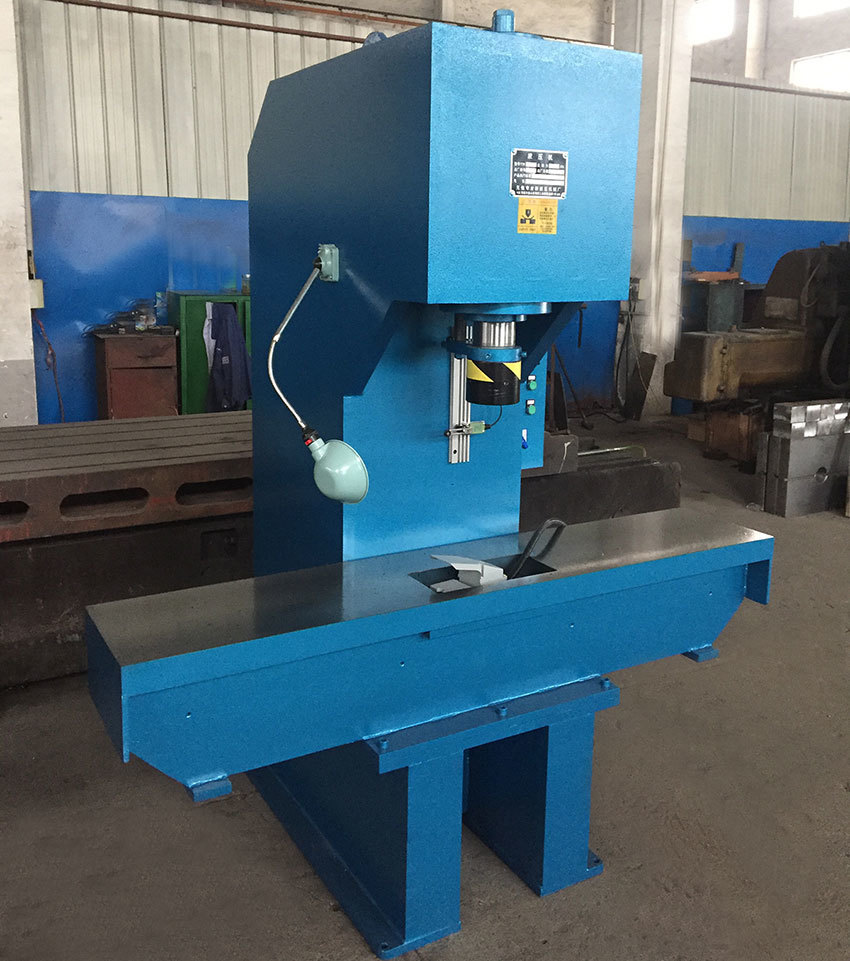 單柱液壓機(jī)的總體彎曲剛度總體設(shè)計規(guī)定 單柱液壓機(jī)的總體彎曲剛度總體設(shè)計規(guī)定